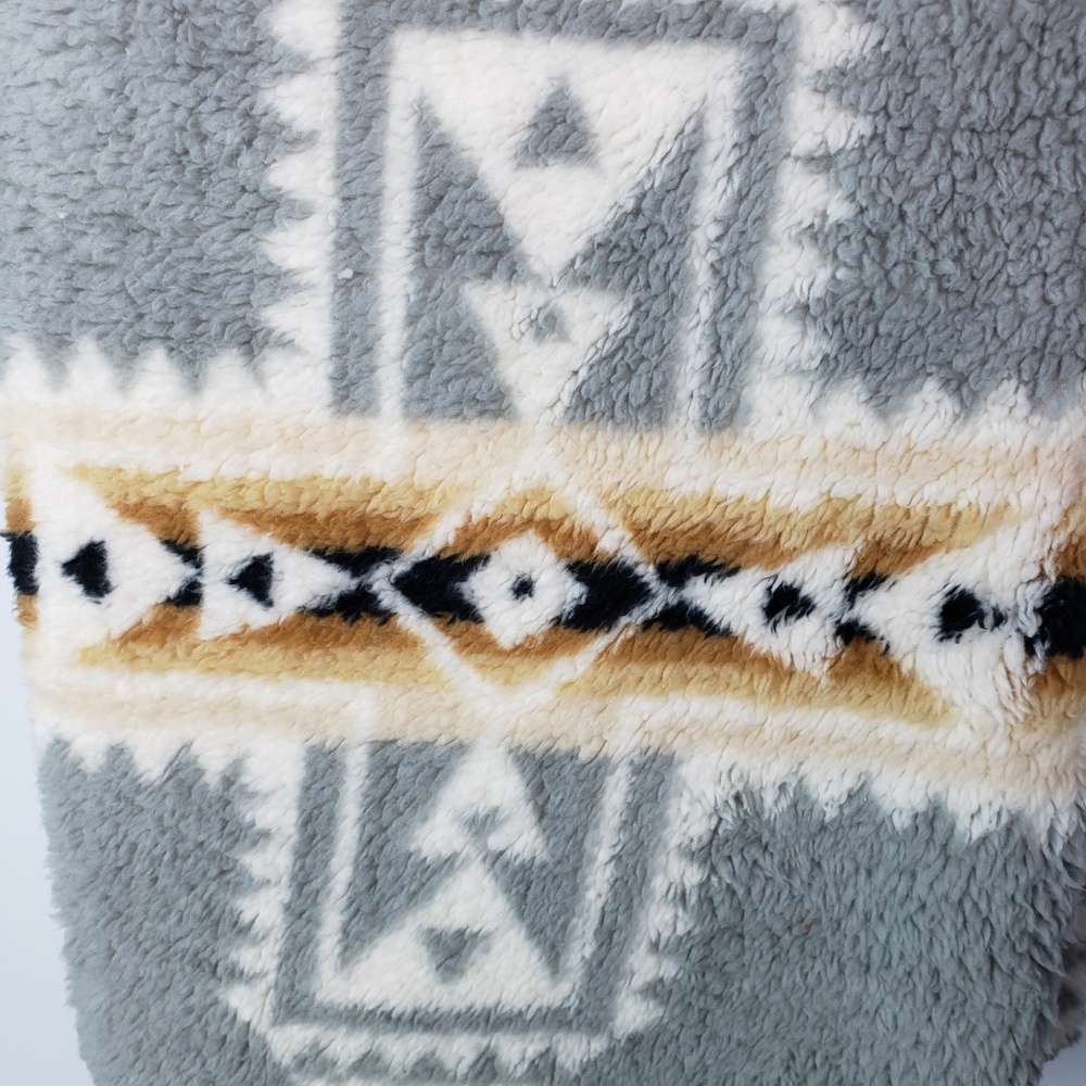 New Pendleton Sherpa Aztec Southwest Boho Throw - Picture 2 of 8
